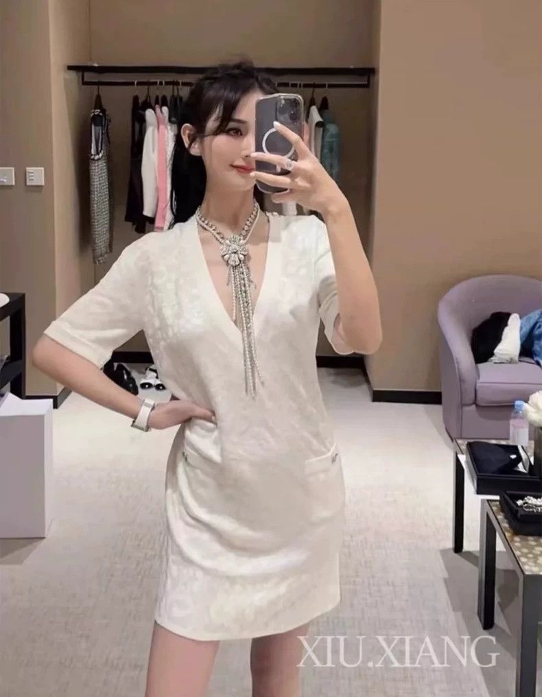 Chanel Chanel 23A Dress with Unique Fabric Craftsmanship - dmc Size US 38 / EU 54 - 8 Thumbnail