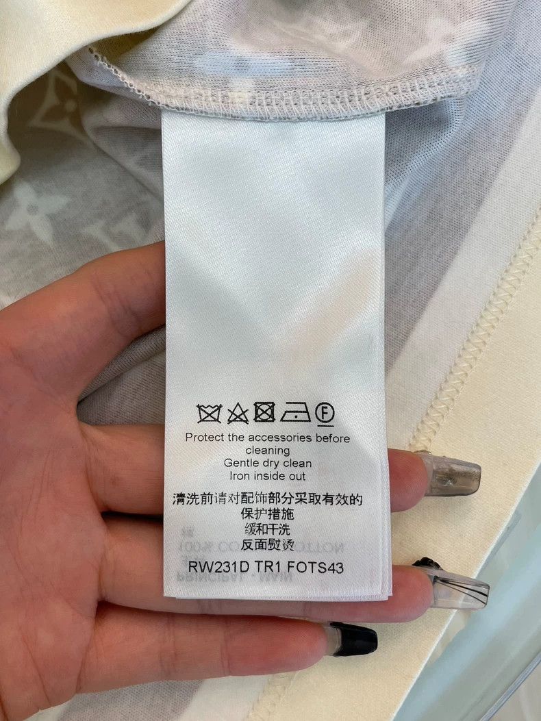 Louis Vuitton Monogram T-shirt from Flight Mode Capsule Collection - dmc Size US XXS / EU 40 - 5 Thumbnail