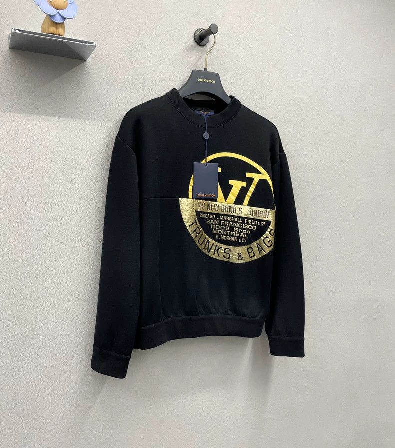 Louis Vuitton Lv Black Gold Round Logo Sweatshirt - dmc Size US M / EU 48-50 / 2 - 3 Thumbnail