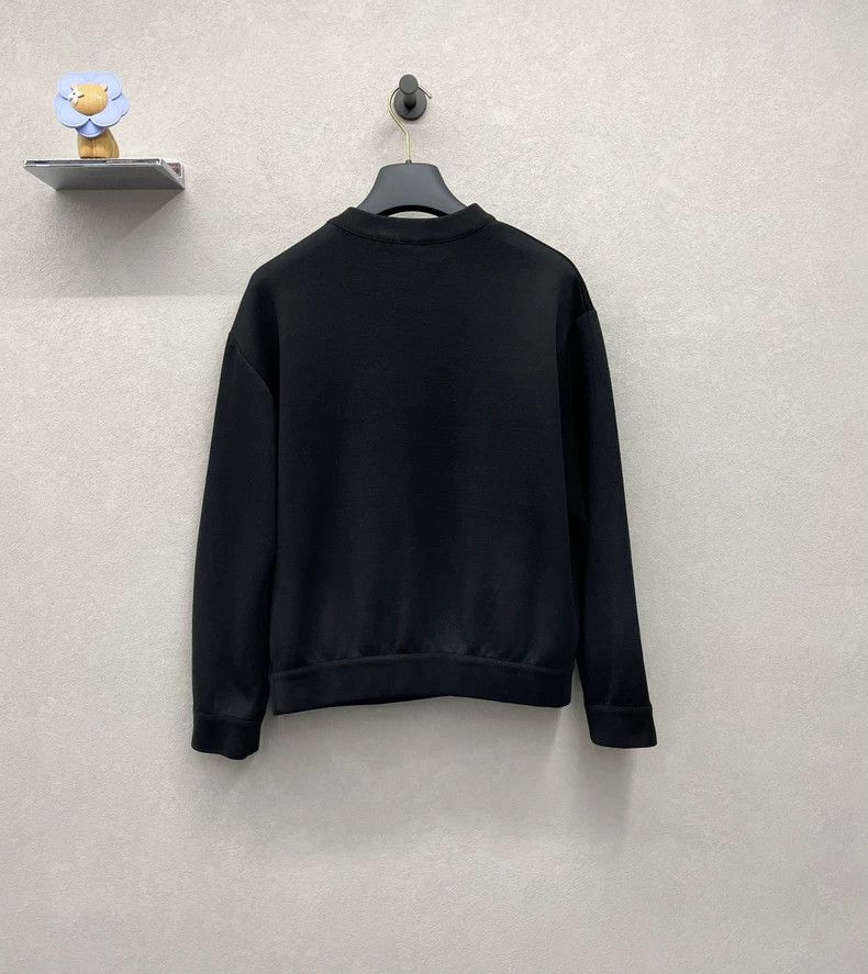 Louis Vuitton Lv Black Gold Round Logo Sweatshirt - dmc Size US M / EU 48-50 / 2 - 2 Thumbnail