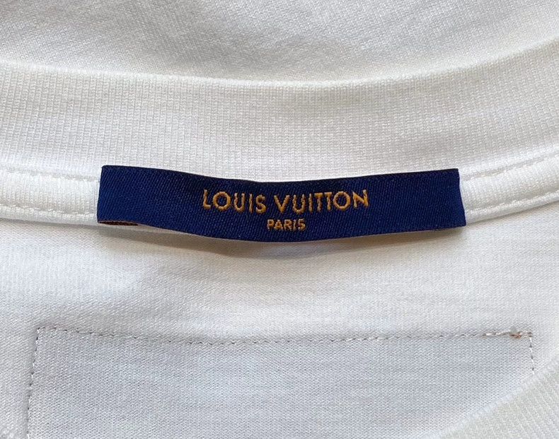 Louis Vuitton White Logo Print Graffiti Short Sleeve Tee - dmc Size US M / EU 48-50 / 2 - 5 Thumbnail