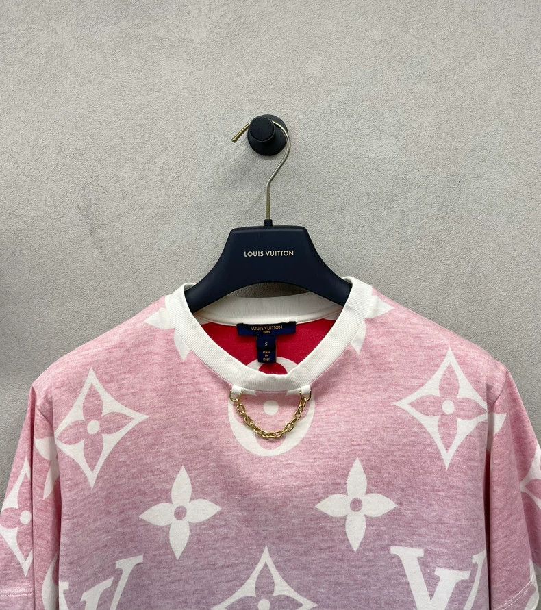 Louis Vuitton LV Pink Blue Gradient Short Sleeve Shirt - dmc Size US S / EU 44-46 / 1 - 3 Thumbnail