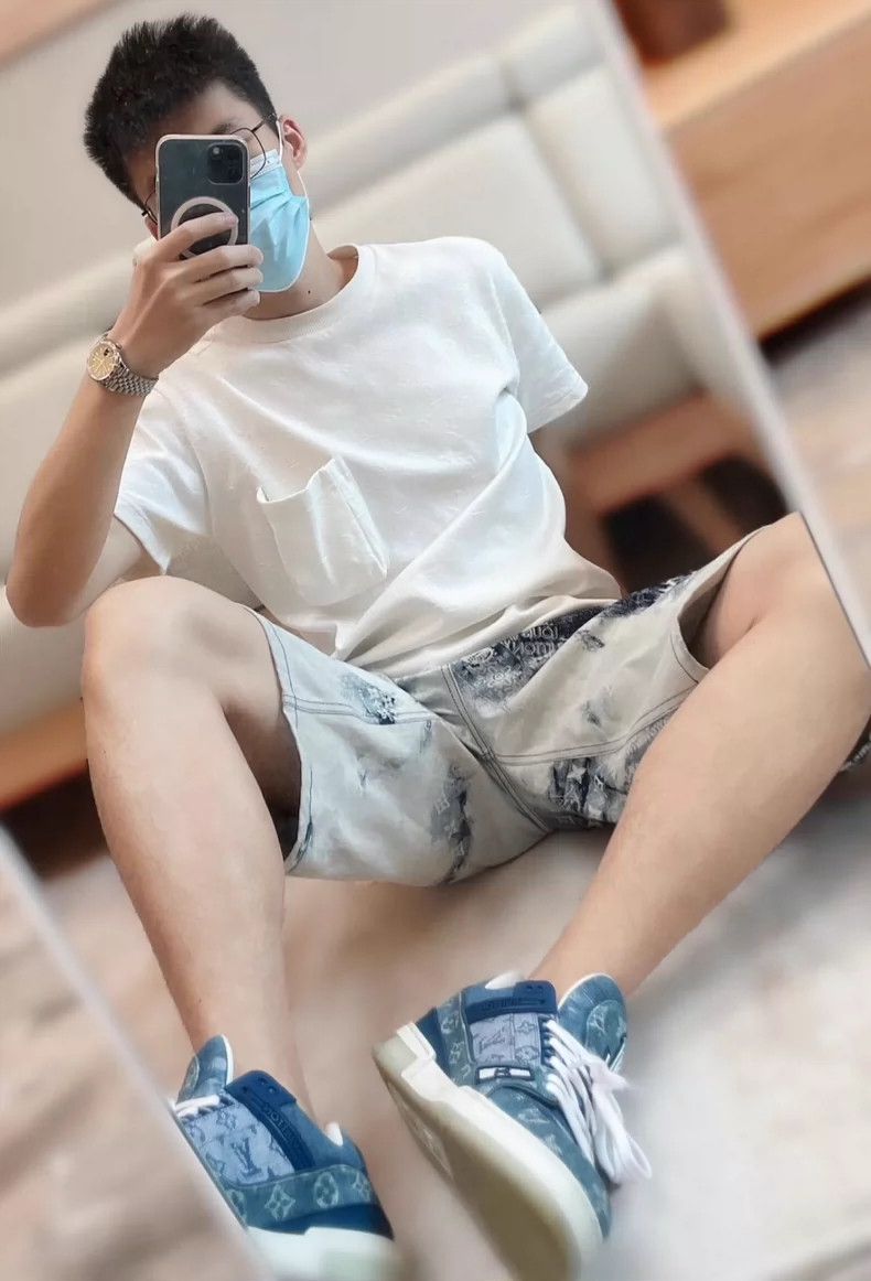 Louis Vuitton Louis Vuitton White Pocket Short Sleeve T-Shirt - dmc Size US XS / EU 42 / 0 - 7 Thumbnail