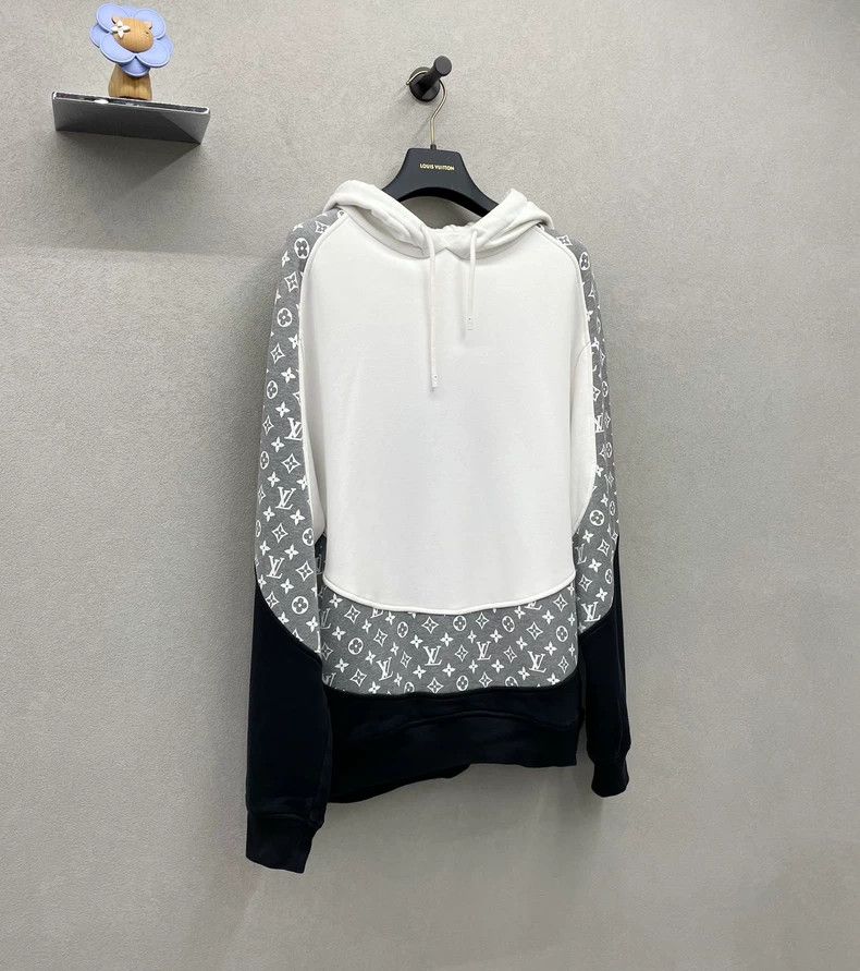 Louis Vuitton LV Gray White Logo Print Hoodie - dmc Size US L / EU 52-54 / 3 - 3 Thumbnail
