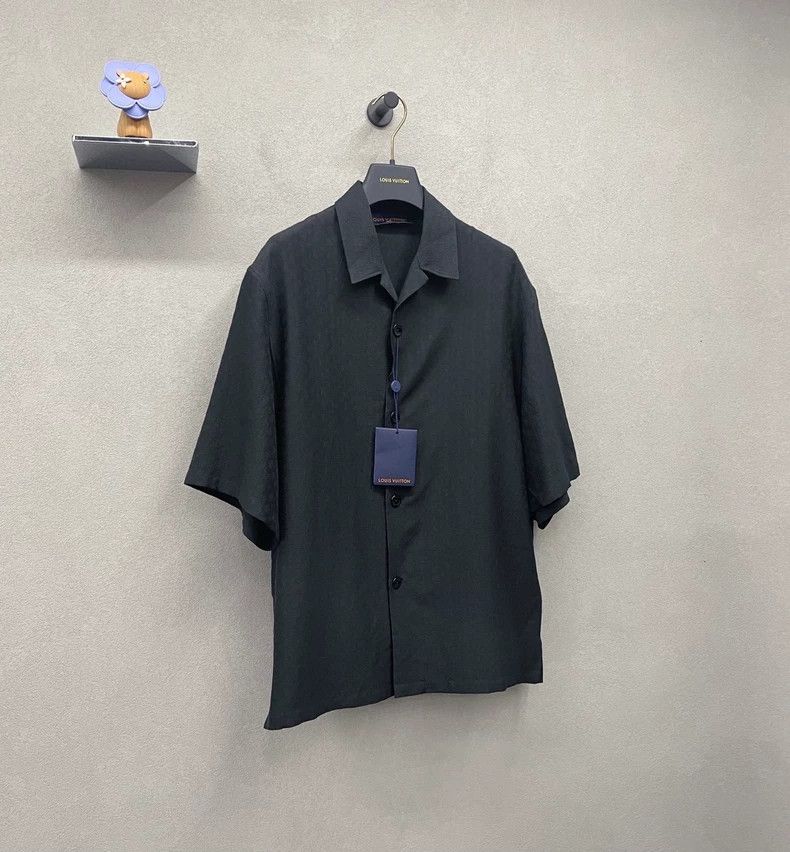 Louis Vuitton Louis Vuitton Short Sleeve Button-Up Shirt - dmc Size US S / EU 44-46 / 1 - 3 Thumbnail