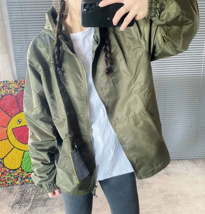 Louis Vuitton Green Double-Sided Jacket with Louis Vuitton Pattern - dmc Size US L / EU 52-54 / 3 - 8 Thumbnail