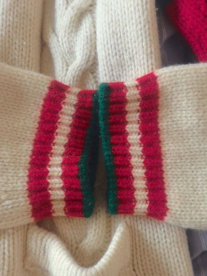 Gucci Classic Cardigan Sweater in Good Condition - dmc