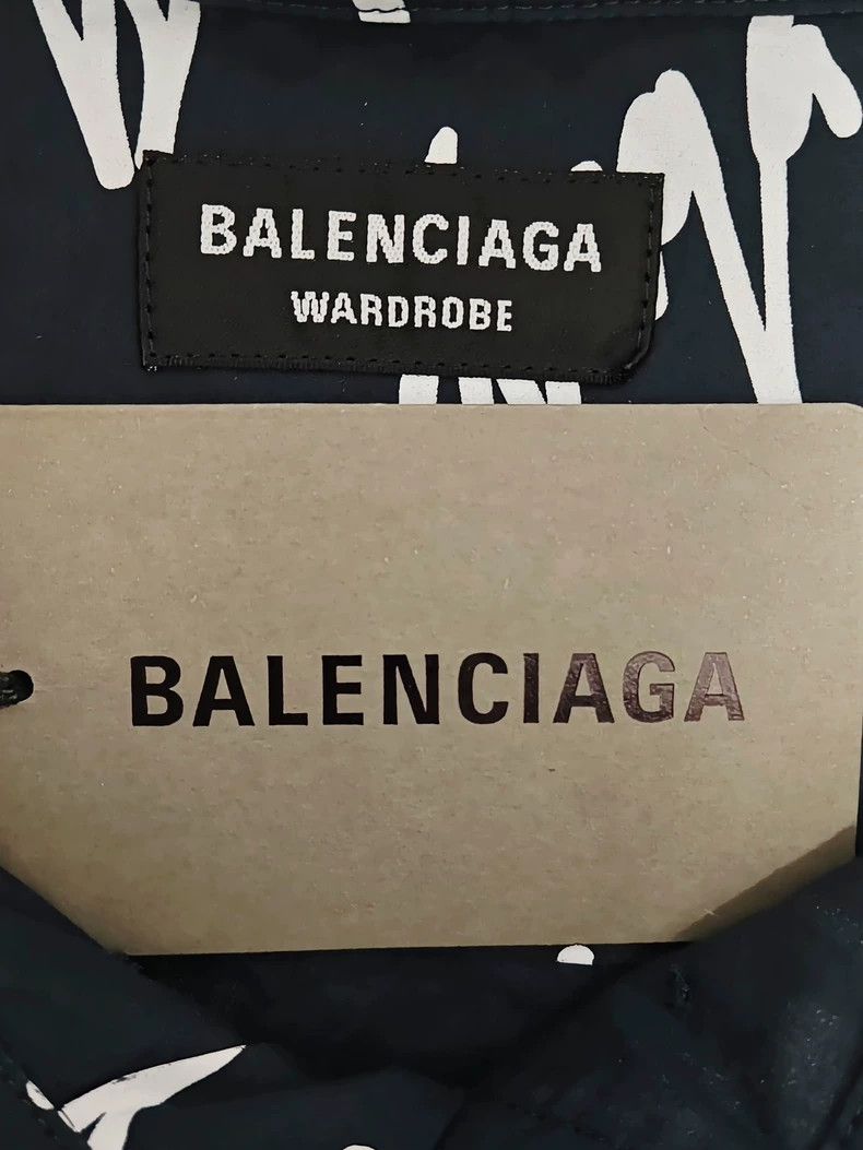 Balenciaga Balenciaga Printed Graffiti Short Sleeve Shirt - dmc Size US M / EU 48-50 / 2 - 5 Thumbnail