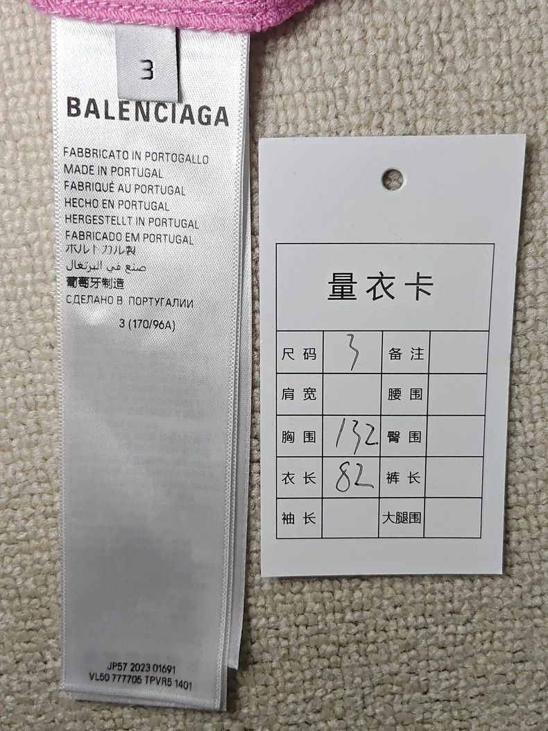 Balenciaga Balenciaga Manchester United Soccer Short Sleeve T-Shirt - dmc Size US L / EU 52-54 / 3 - 6 Thumbnail