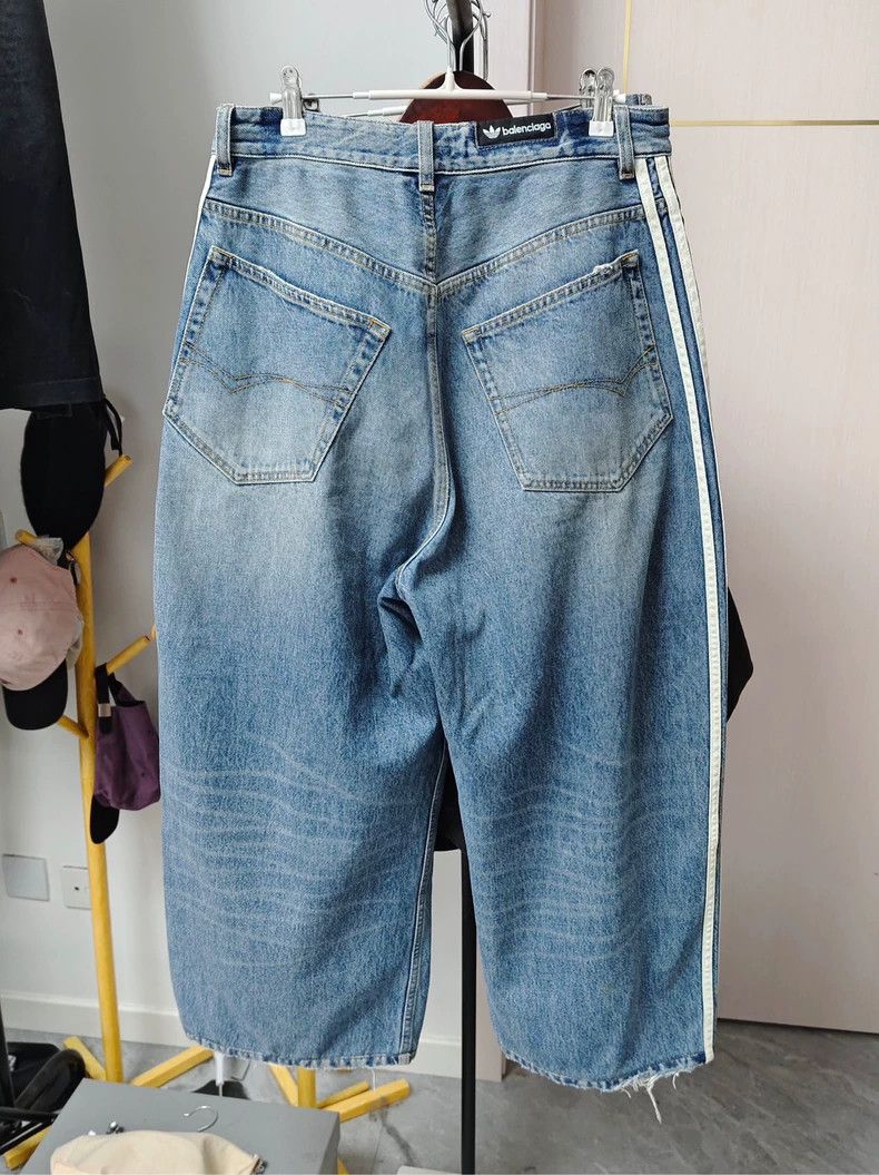 Balenciaga Balenciaga x Adidas Baggy Denim Pants Blue - dmc Size US 26 / EU 42 - 2 Thumbnail