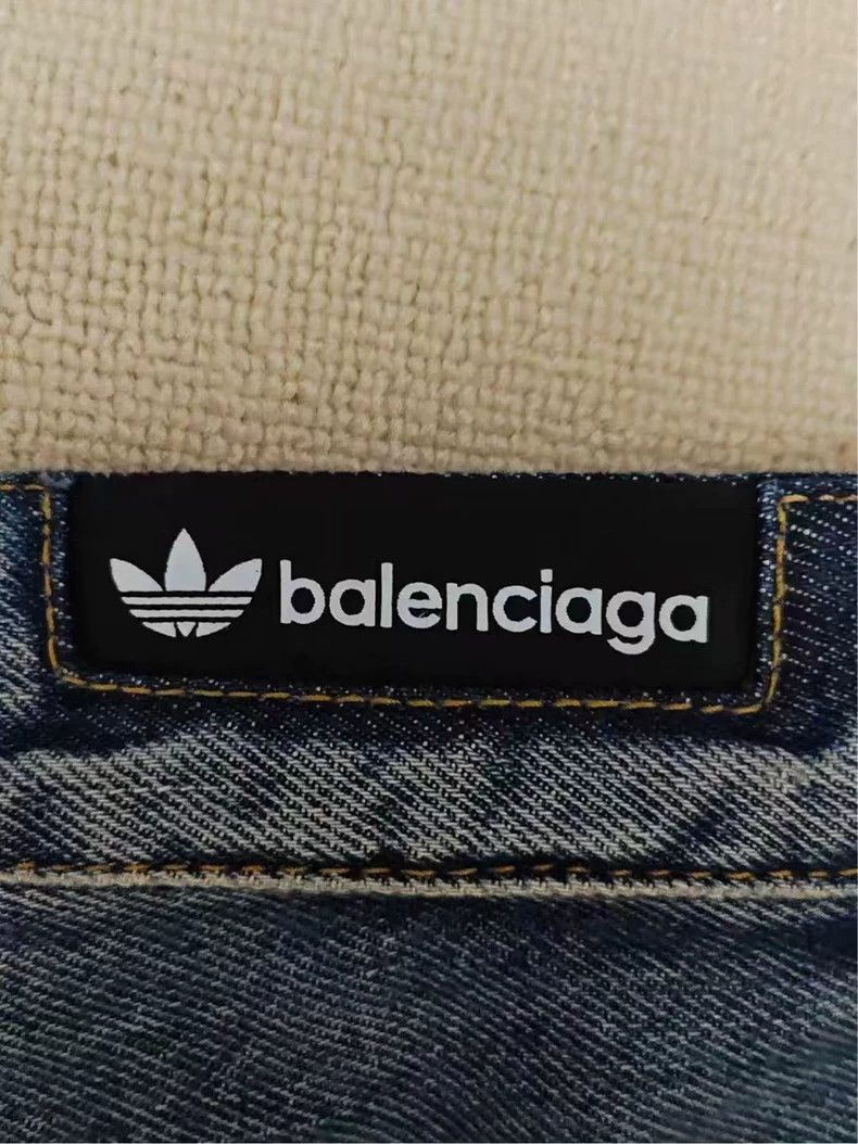 Balenciaga Balenciaga x Adidas Baggy Denim Pants Blue - dmc Size US 26 / EU 42 - 4 Thumbnail