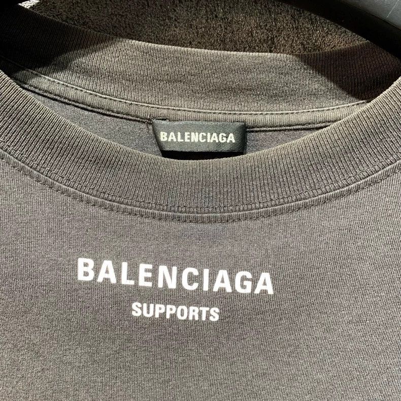 Balenciaga Balenciaga Short Sleeve T-Shirt Size M - dmc Size US M / EU 48-50 / 2 - 3 Thumbnail
