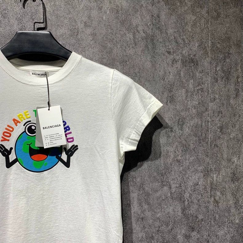 Balenciaga Balenciaga Earth Short Sleeve T-Shirt - dmc Size US S / EU 44-46 / 1 - 8 Thumbnail