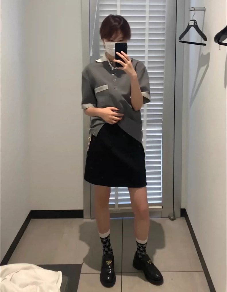 Thom Browne Thom Browne Women's Short Sleeve Polo Shirt - dmc Size US M / EU 48-50 / 2 - 7 Thumbnail