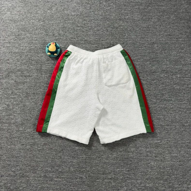 Gucci Gucci White Printed Shorts for Men - dmc Size US 26 / EU 42 - 9 Thumbnail