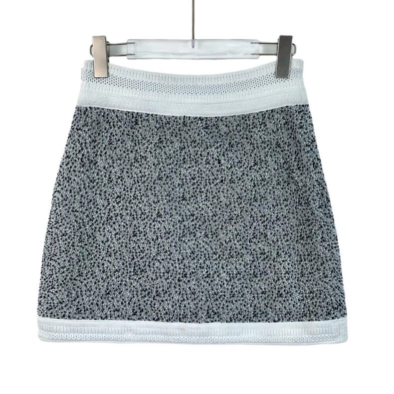 Chanel Chanel Gray Knit Mini Skirt Size 36 - dmc Size US 36 / EU 52 - 2 Thumbnail