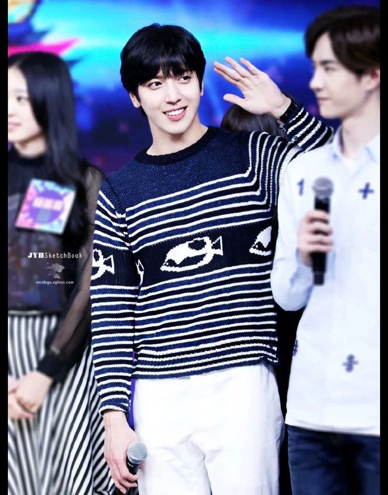 Thom Browne Thom Browne Striped Knit Long Sleeve Sweater - dmc Size US M / EU 48-50 / 2 - 9 Thumbnail