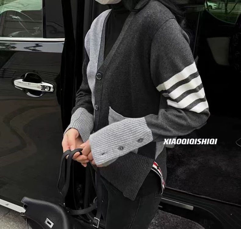 Thom Browne Thom Browne Color Block V-Neck Cardigan - dmc Size US L / EU 52-54 / 3 - 9 Thumbnail