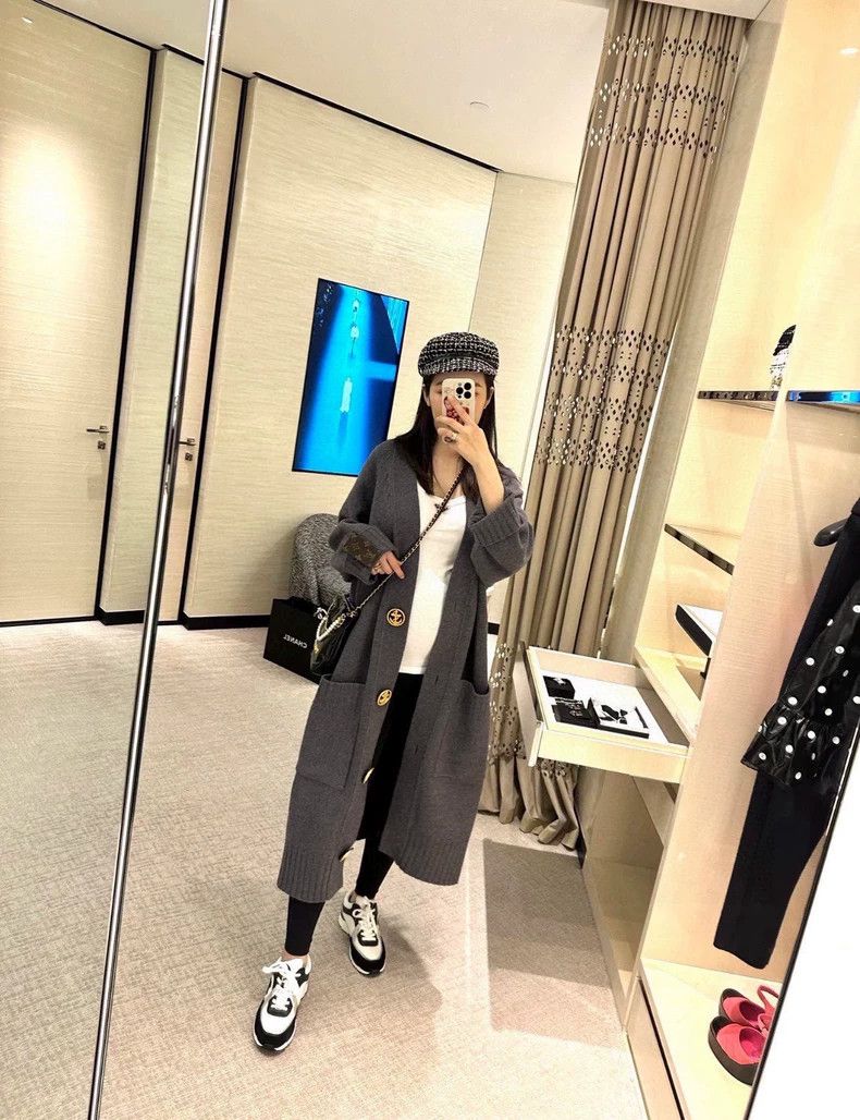 Louis Vuitton Gray Long Knit Coat Size S Comfortable Fabric - dmc Size US S / EU 44-46 / 1 - 7 Thumbnail