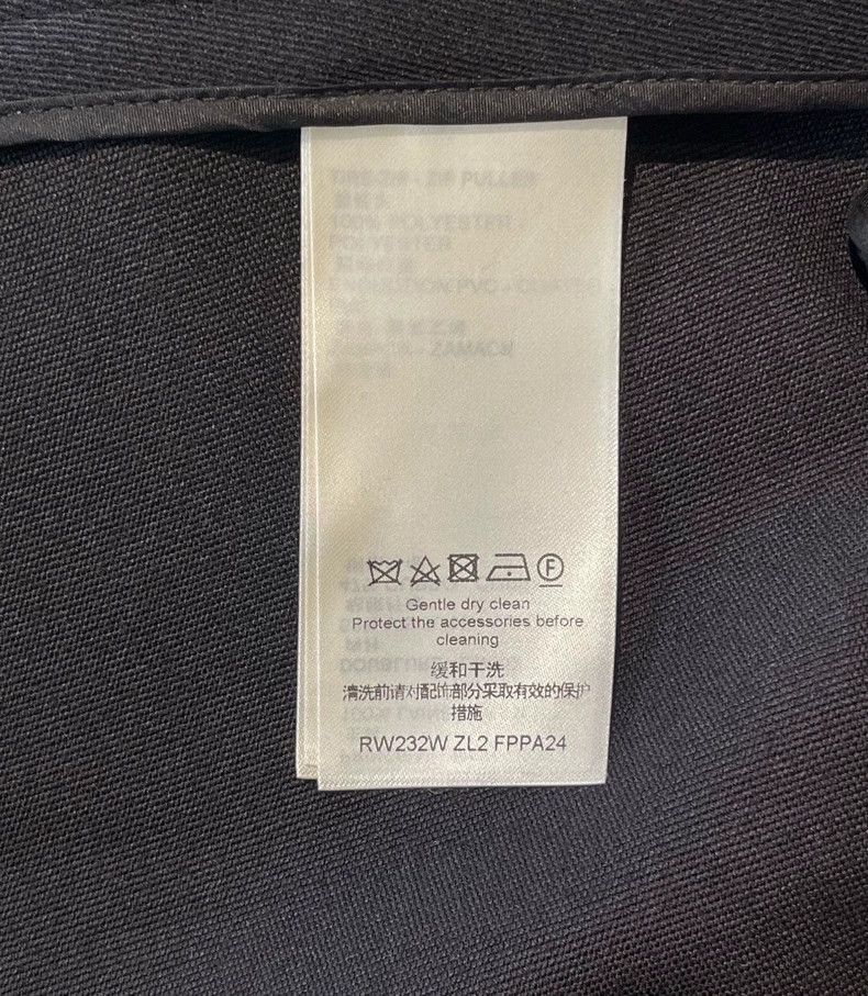 Louis Vuitton Black Pleated Shorts with Button Detail - dmc Size US 34 / EU 50 - 6 Thumbnail