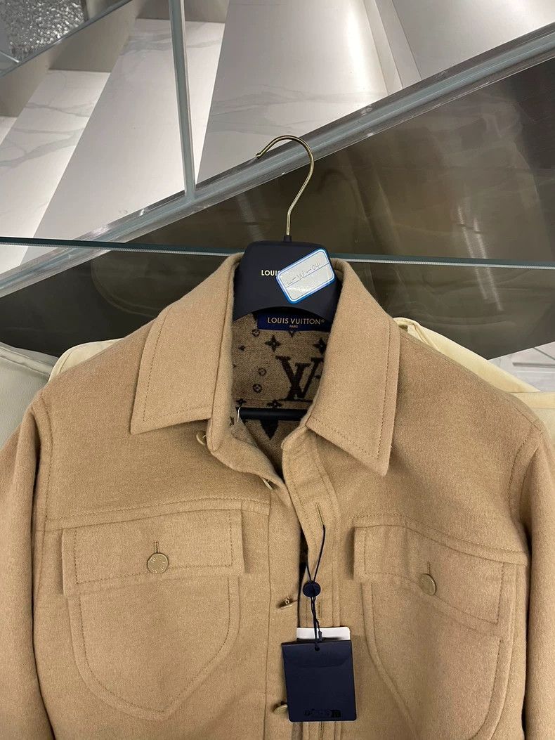 Louis Vuitton New Soft Beige Jacket by Louis Vuitton - dmc Size US S / EU 44-46 / 1 - 7 Thumbnail