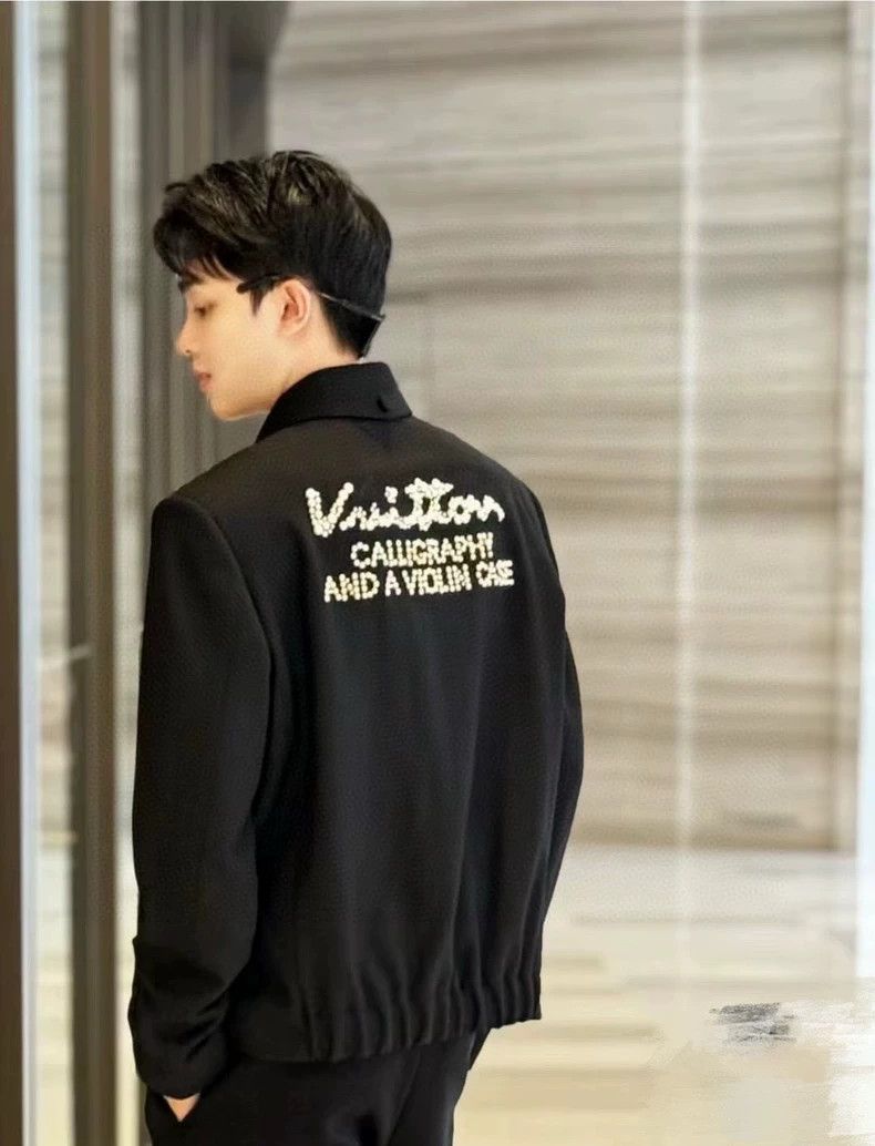 Louis Vuitton LV Logo Wool Long Sleeve Jacket Outerwear - dmc Size US L / EU 52-54 / 3 - 8 Thumbnail