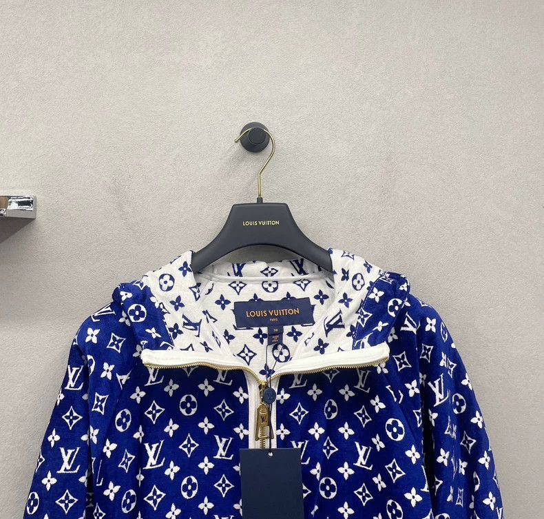 Louis Vuitton Blue Louis Vuitton Patterned Jacket - dmc Size US L / EU 52-54 / 3 - 4 Thumbnail