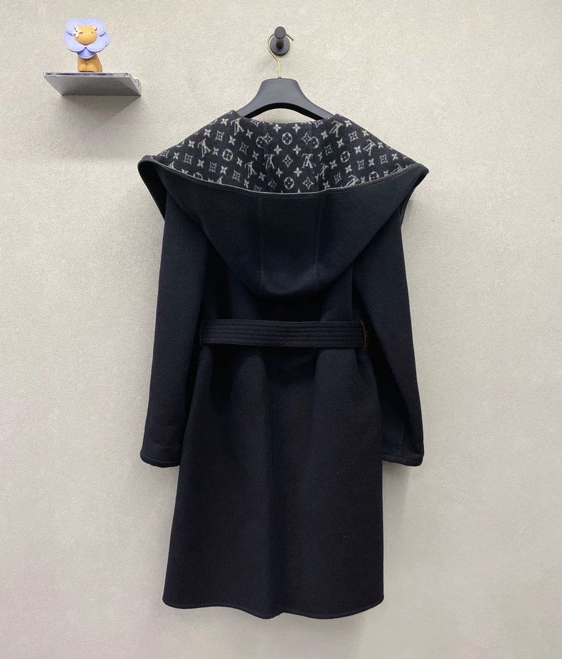 Louis Vuitton Black Logo Printed Hooded Bathrobe Coat - dmc Size US M / EU 48-50 / 2 - 2 Thumbnail