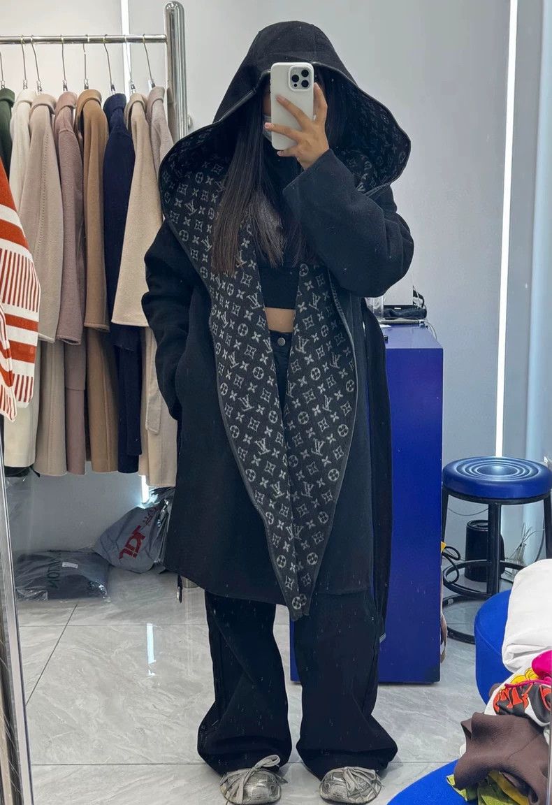 Louis Vuitton Black Hooded Coat with Logo Print Design - dmc Size US S / EU 44-46 / 1 - 8 Thumbnail
