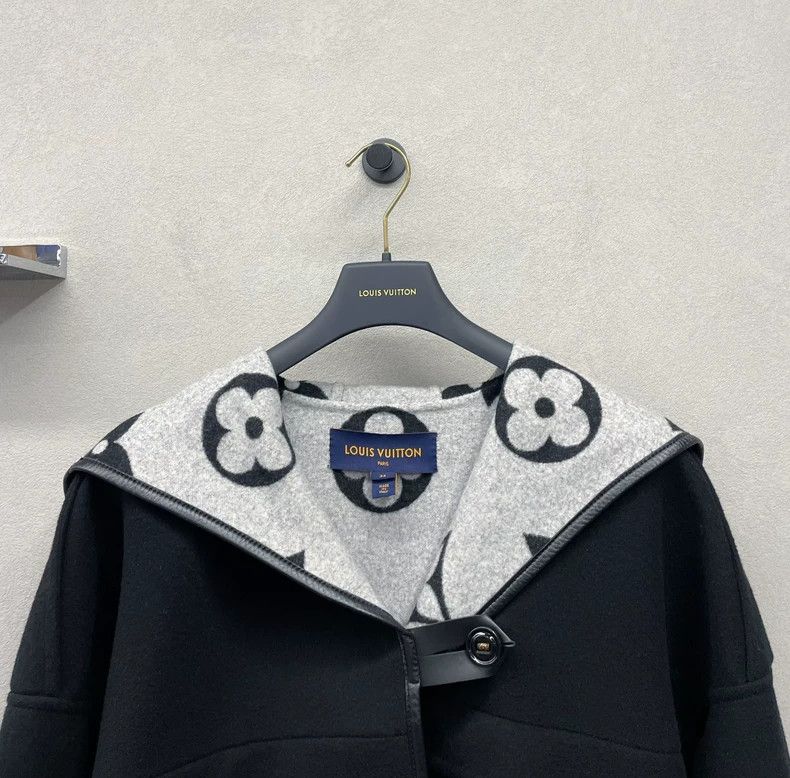 Louis Vuitton Black Hooded Short Coat with Logo - dmc Size US L / EU 52-54 / 3 - 4 Thumbnail