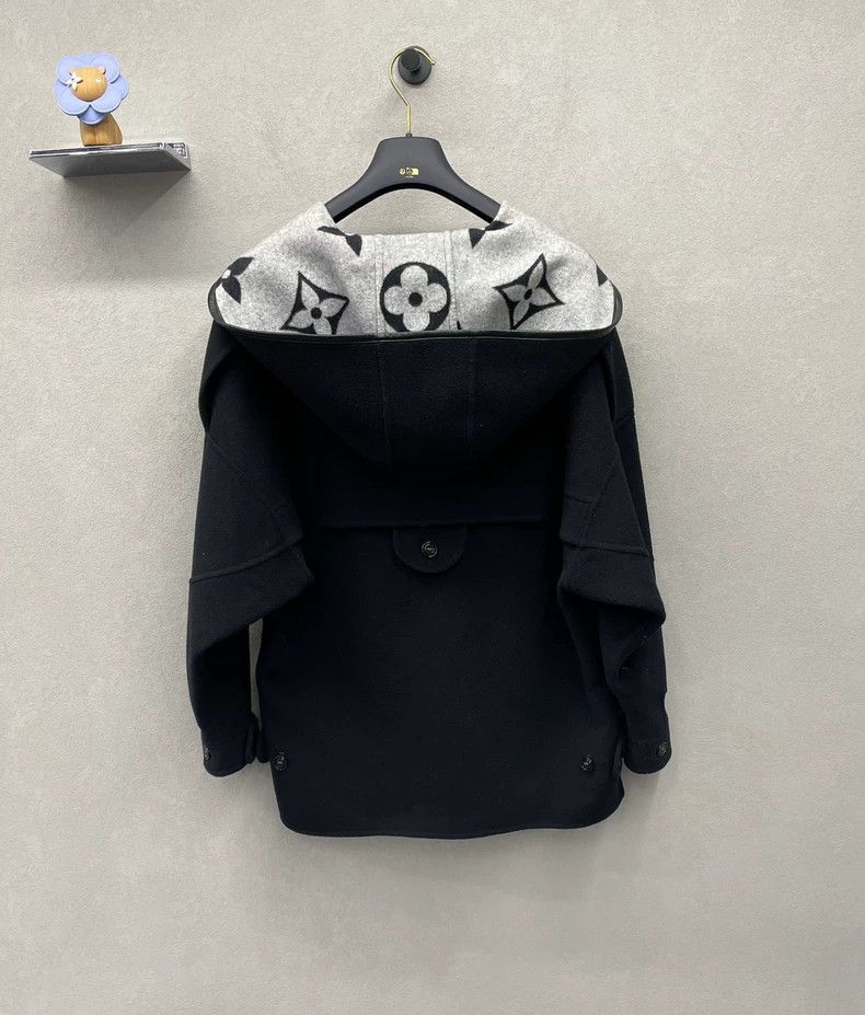 Louis Vuitton Black Hooded Short Coat with Logo - dmc Size US L / EU 52-54 / 3 - 2 Thumbnail