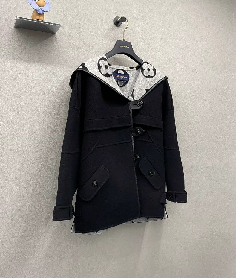 Louis Vuitton Black Hooded Short Coat with Logo - dmc Size US L / EU 52-54 / 3 - 3 Thumbnail