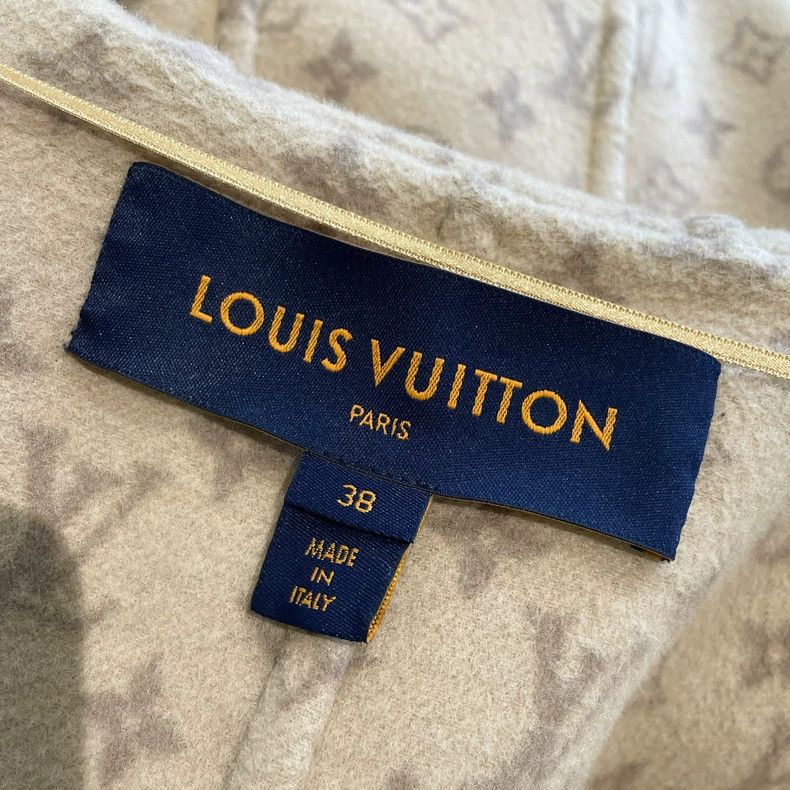 Louis Vuitton Beige Short Printed Coat for Fall Winter - dmc Size US L / EU 52-54 / 3 - 5 Thumbnail