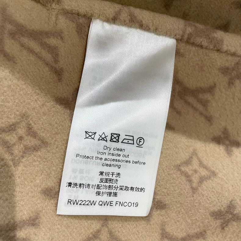 Louis Vuitton Beige Short Printed Coat for Fall Winter - dmc Size US L / EU 52-54 / 3 - 6 Thumbnail