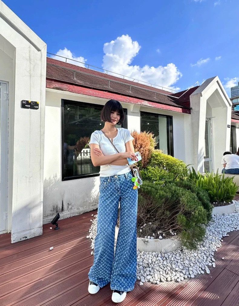 Louis Vuitton Blue Floral Patterned Long Denim Pants - dmc Size US 36 / EU 52 - 8 Thumbnail