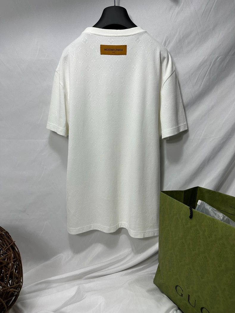 Louis Vuitton White Short Sleeve Animal Print T-Shirt - dmc Size US M / EU 48-50 / 2 - 2 Thumbnail