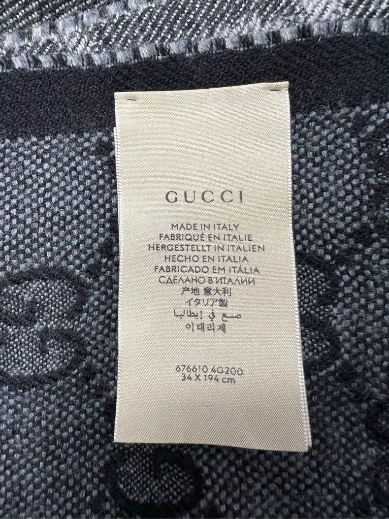 Gucci Gucci Logo Scarf in New Condition - dmc Size ONE SIZE - 6 Thumbnail