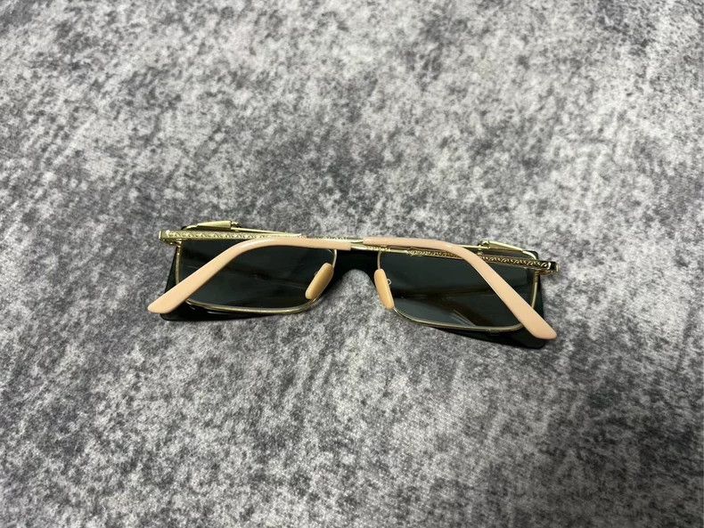 Gucci Gucci Reversible Sunglasses with Case - dmc Size ONE SIZE - 3 Thumbnail