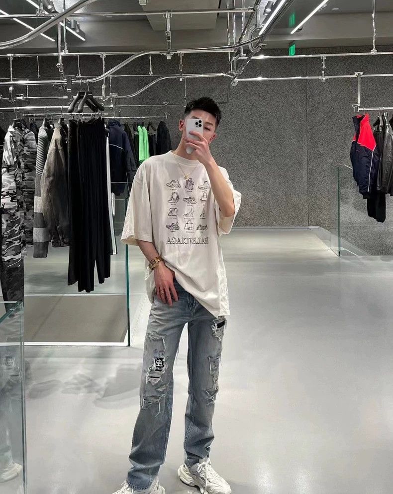 Balenciaga BALENCIAGA Short Sleeve Logo T-Shirt - dmc Size US S / EU 44-46 / 1 - 6 Thumbnail