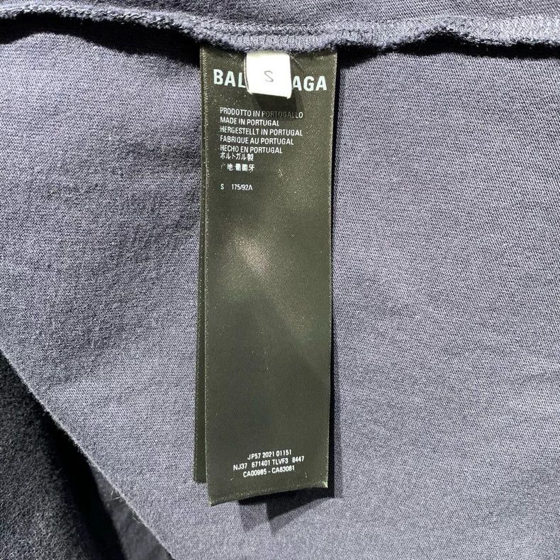 Balenciaga Balenciaga Fake Layered Sweatshirt Size S - dmc Size US S / EU 44-46 / 1 - 5 Thumbnail
