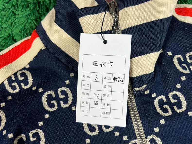 Gucci Gucci Red Blue Logo Jacket Size Small - dmc Size US S / EU 44-46 / 1 - 6 Thumbnail