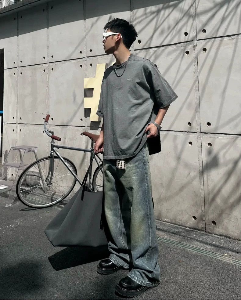 Balenciaga Balenciaga Short Sleeve T-Shirt in Gray - dmc Size US L / EU 52-54 / 3 - 6 Thumbnail