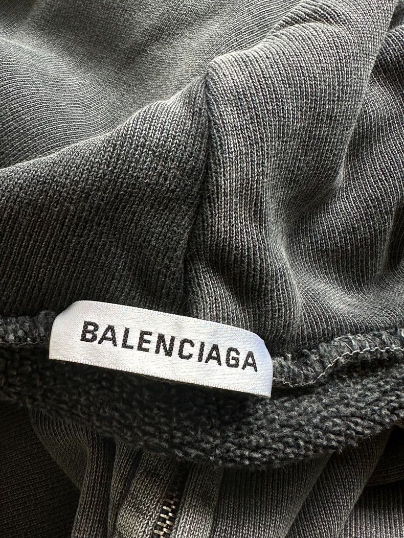 Balenciaga Balenciaga Oversized Distressed Hoodie Sweatshirt - dmc Size US M / EU 48-50 / 2 - 3 Thumbnail