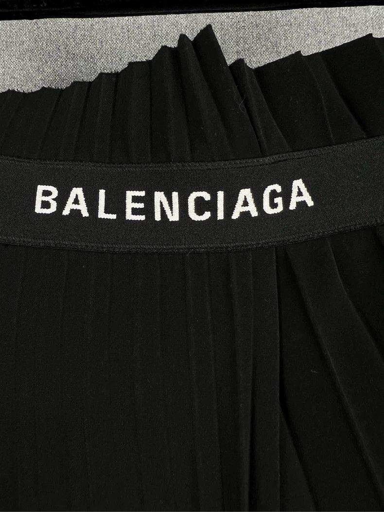 Balenciaga BALENCIAGA Pleated Skirt Long Dress Size 38 - dmc Size US 38 / EU 54 - 3 Thumbnail
