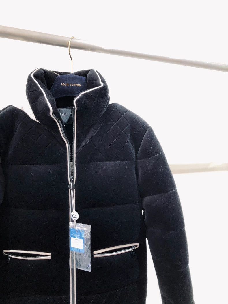 Chanel Chanel 18b Hamburger Series Down Jacket - dmc Size US M / EU 48-50 / 2 - 2 Thumbnail