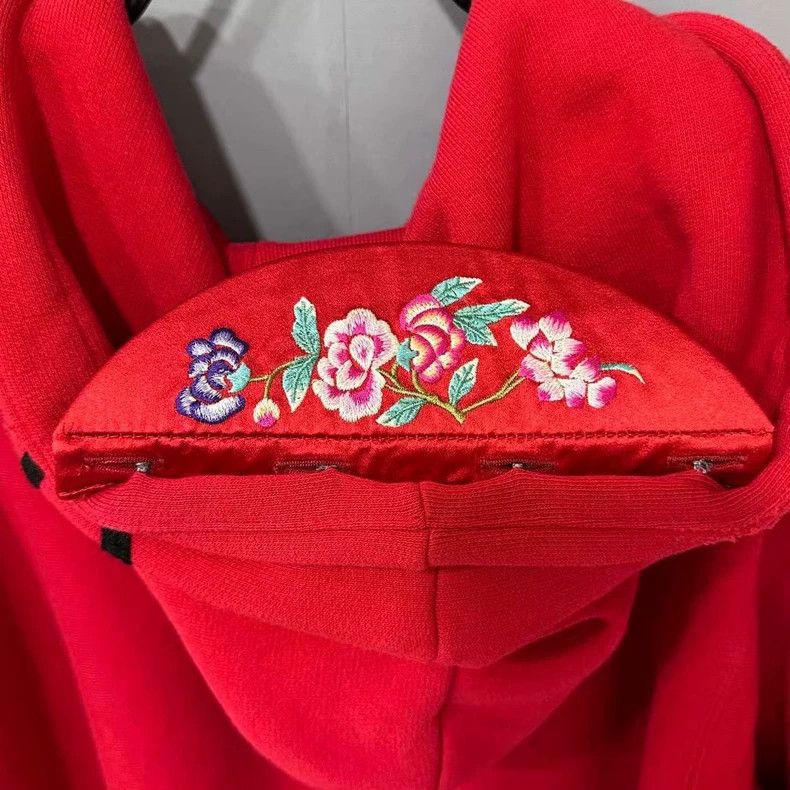 Gucci Red Floral Embroidered Hoodie from Gucci - dmc Size US L / EU 52-54 / 3 - 5 Thumbnail