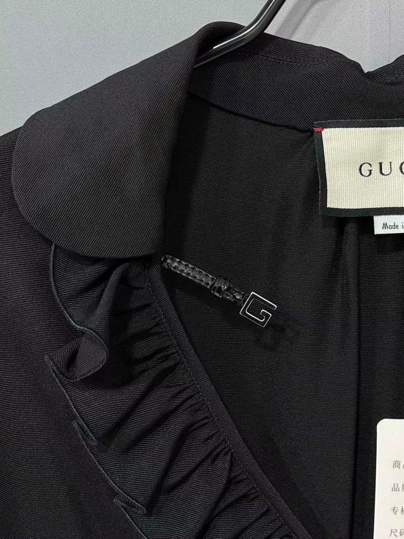 Gucci Black Silk Dress with Ruffled Collar - dmc Size US S / EU 44-46 / 1 - 4 Thumbnail