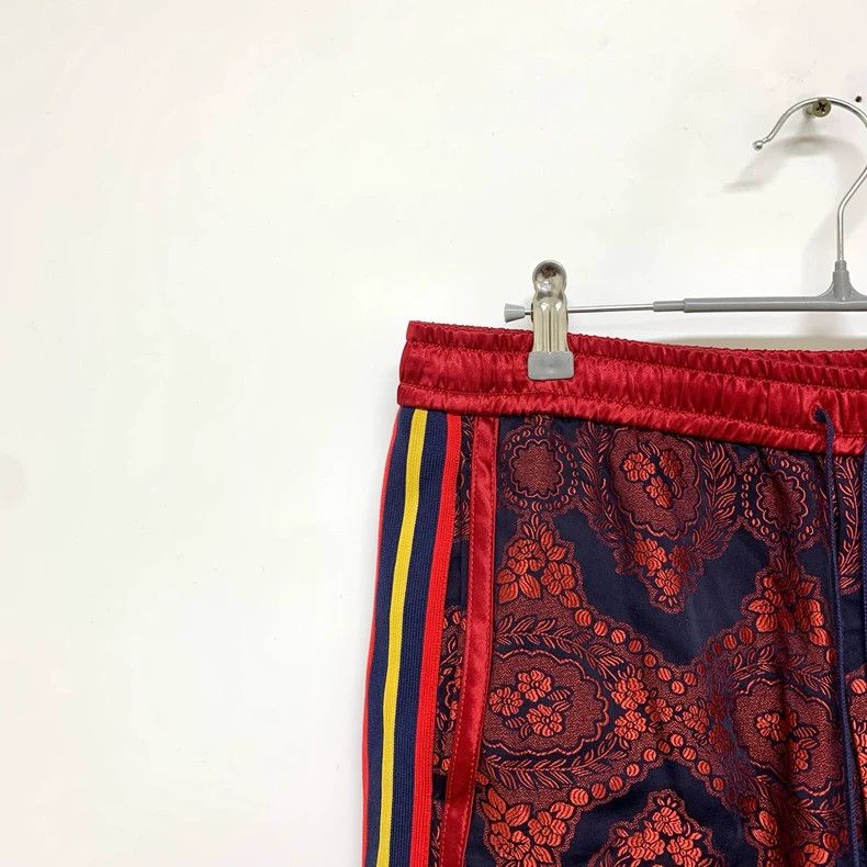 Gucci Gucci Printed Shorts with Colorful Stripes - dmc Size US 31 - 7 Thumbnail