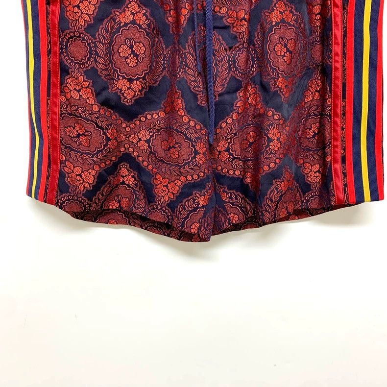 Gucci Gucci Printed Shorts with Colorful Stripes - dmc Size US 31 - 6 Thumbnail