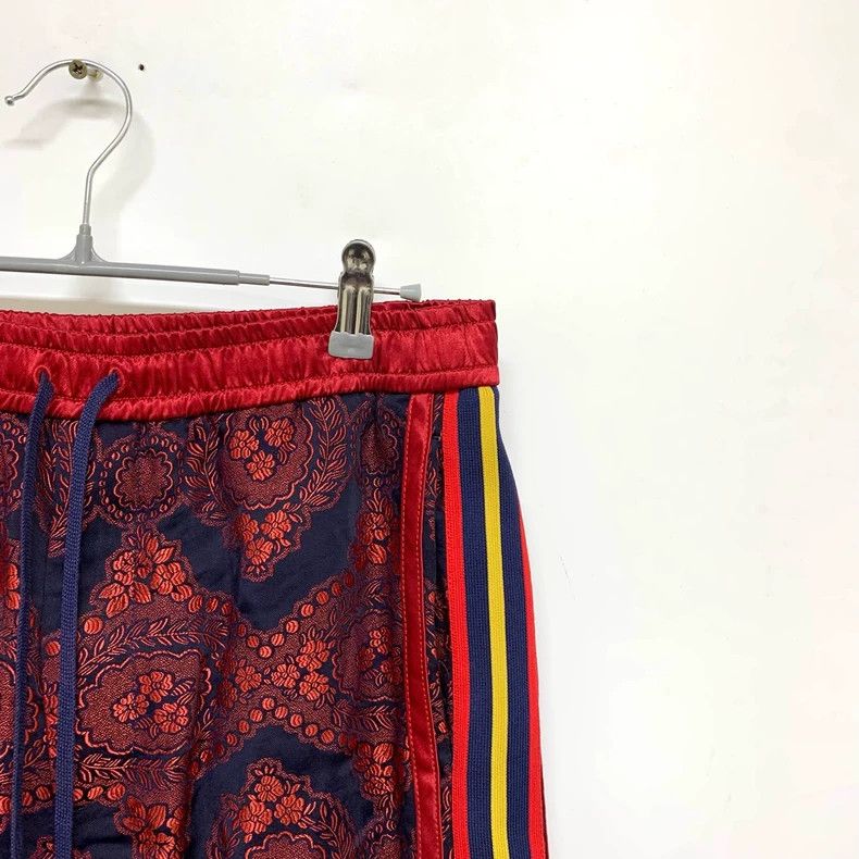 Gucci Gucci Printed Shorts with Colorful Stripes - dmc Size US 31 - 8 Thumbnail